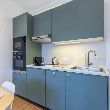 Appartement 2-bedroom With Balcony Near Hippodrome