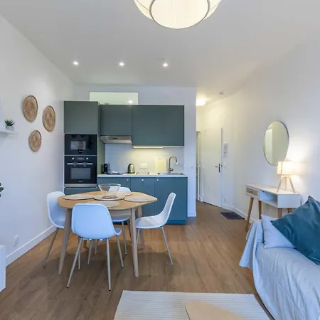 2-bedroom With Balcony Near Hippodrome * Deauville